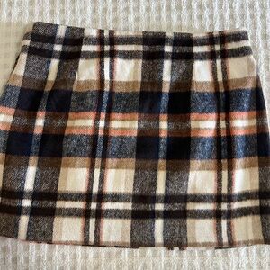 Boutique Plaid Mini Skirt ✨🤍